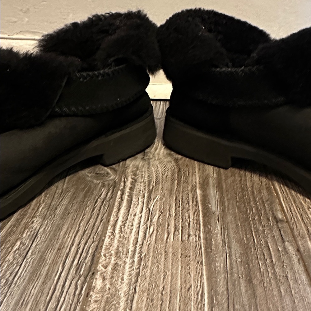 UGG Black Shearling Pull-On Boots Size 9 US Women Fur Lined Winter Shoes - Picture 5 of 15